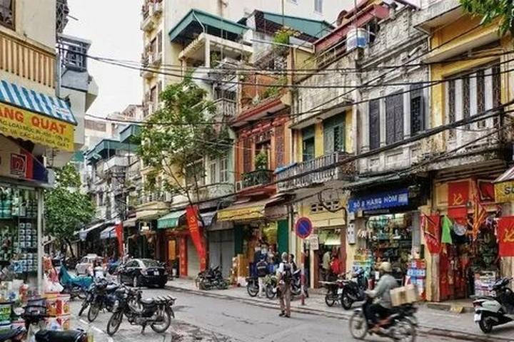 Hotspot Matrix và Gái Pháp mê tít 2 kiểu váy xinh như thơ, diện từ hè năm này sang năm