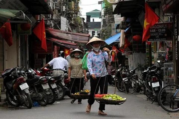Hotspot Matrix và Hết Hà Tăng, tới dàn dâu hào môn nhiệt tình diện kiểu đồ không bao